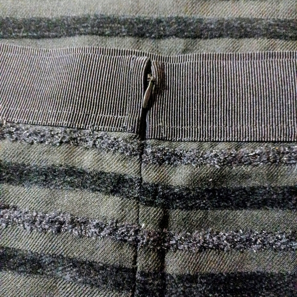 Ann Taylor Black Textured Sparkly Pencil Skirt - Picture 4 of 6